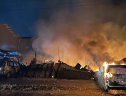 5 Bangunan, 2 Mobil dan 1 Motor di Kota Kendari Ludes Terbakar