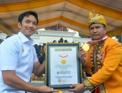 KKMM Sultra Cetak Rekor MURI 1.228 Dulang Makanan Tradisional di Kendari